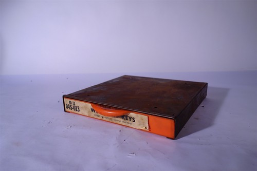 Vintage dorman metal - metal, woodruff