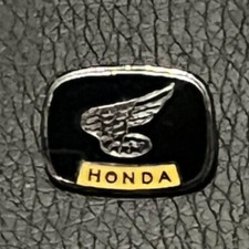 MOTORCYCLE Pin Badge HONDA