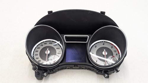 Mercedes gla x156 speedometer - mercedes,