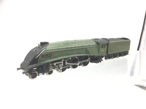 Minitrix n211 gauge - minitrix, green