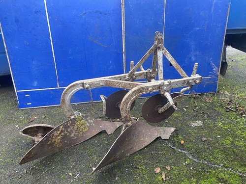 Ferguson furrow plough - furrow,