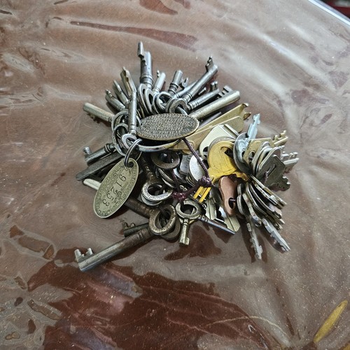 Vintage collectable chain with - vintage,