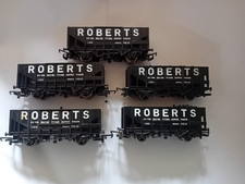 HORNBY 00 GAUGE RAKE OF 5