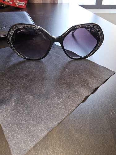 Chanel sunglasses black - chanel,
