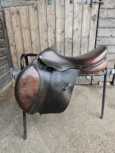 Gen pessoa jump - 17.5", saddle