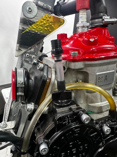 Aluminium engine oil - oil, breather