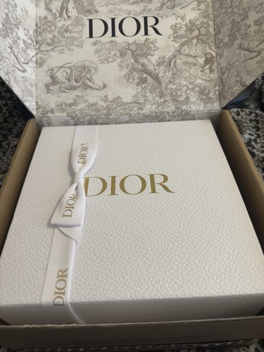 Dior gift box with ribbon - box,