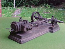 ANTIQUE HORIZONTAL LIVE STEAM ENGINE