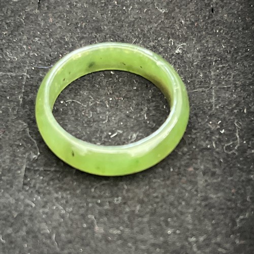Genuine dark green jade ring - green,