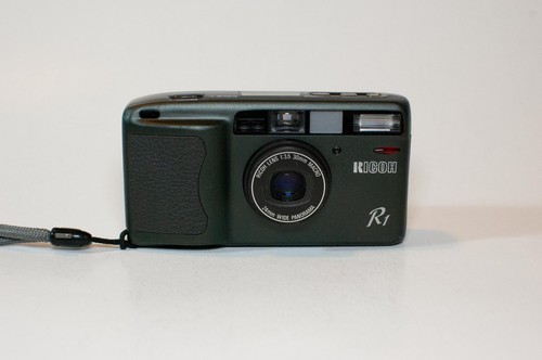 Ricoh point shoot - ricoh, &
