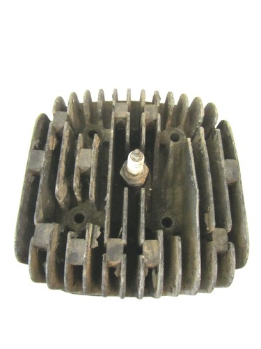 Suzuki cylinder head - , gp100