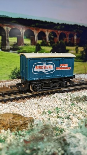 Vintage hornby gauge model - hornby, oo