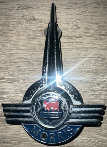Morris minor 1000 bonnet badge - minor,
