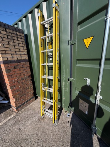 Tread fibreglass ladders - 8,