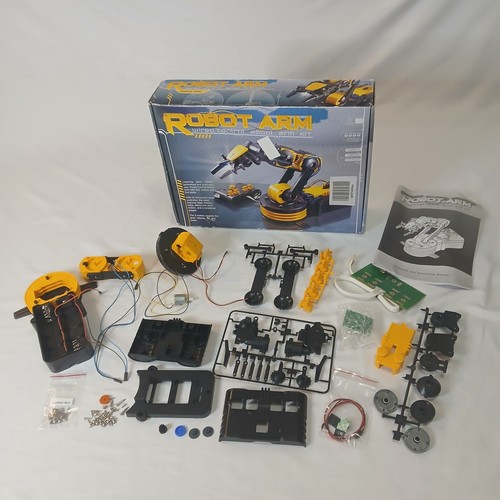Wired control robot arm - robot, toy