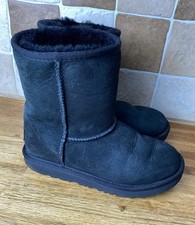 UGG Women Black Sheepskin &