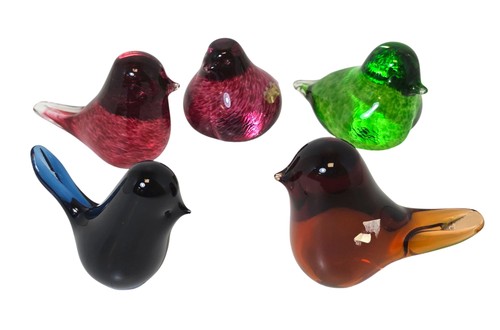 Wedgwood bird figurines glass - bird,