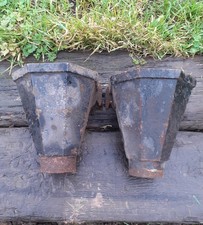 1 X PAIR CAST IRON RAIN