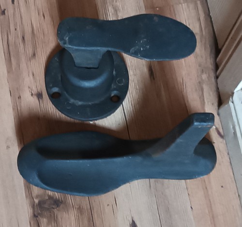 Cobblers cast iron shoe - iron,