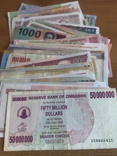 Lot 100 world banknotes - of,