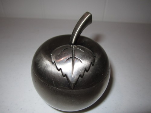 Vintage russ brass - vintage, apple