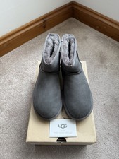 GENUINE UGG BOOTS W CLASSIC