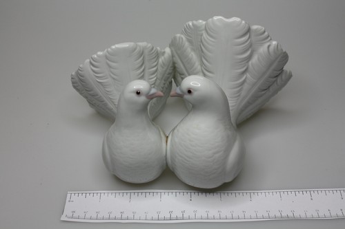 Lladro doves love figurine - doves, in