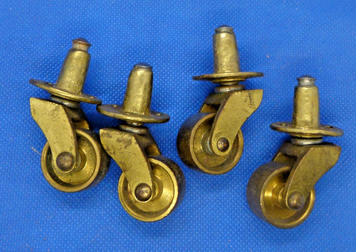 Vintage brass casters - vintage, 7/8"