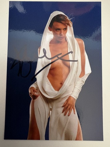 Signed photo kylie minogue - signed,