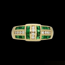 585 Gold Ring - 24 Emeralds