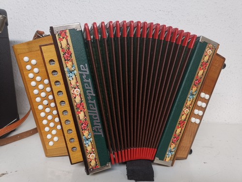 Schwyzer örgili länderbead - Örgili,