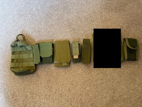 Various military pouches - various,