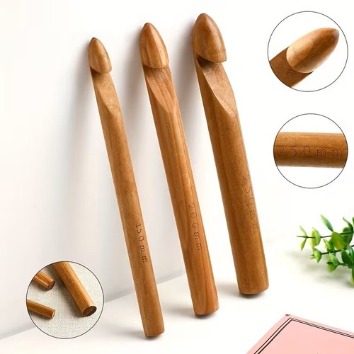 Jumbo bamboo crochet hook - bamboo,