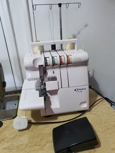 Serger overlock sewing machine - overlock,