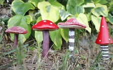 Red Mushroom Ornaments Garden Toadstools Set of 4 Home Decoration Shrooms Fairy