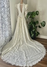 Vintage 80s Ivory Pencil Lace Wedding Dress with Detachable Train Puffy Sleeves