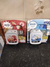 2 x Febreze Plug ins + Refills