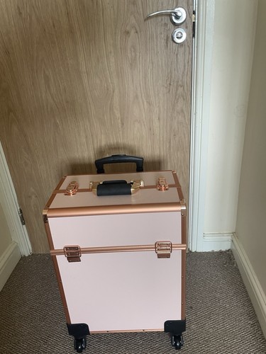 Rolling cosmetic trolley - rolling, case