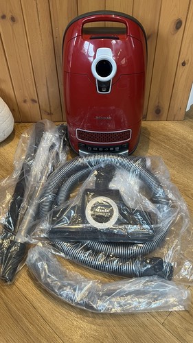 Miele cat dog vacuum - &, +
