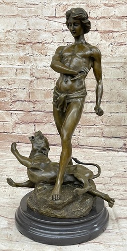 The lion slayer bronze - slayer, statue