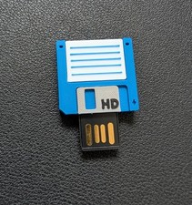 Blank floppy disk style USB Flash Drive 8GB – Retro Floppy Disk Style