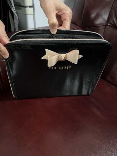 Ted baker london - baker, holder