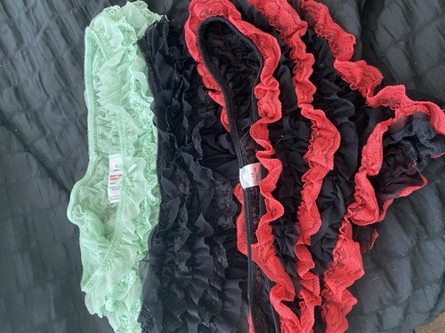 Pair frilly knickers size - 3,