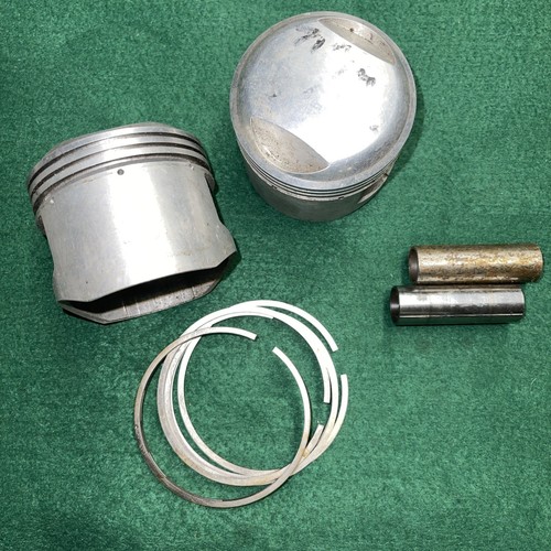 Triumph 650 std pistons - 650,