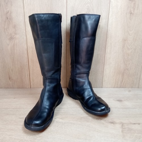 Moshulu black leather - moshulu, knee