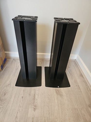 Pair unbranded metal - pair, of