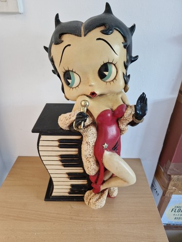 Rare betty boop stood beside - rare,