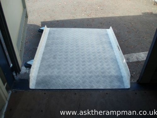 4ft long x3ft - wide, 6mm