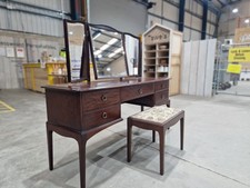 Stag minstrel dressing - minstrel, table