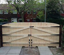 WOODEN DRIVEWAY GATES! HEAVY DUTY SOLID GATES & FREE T HINGES & TOP BOLT